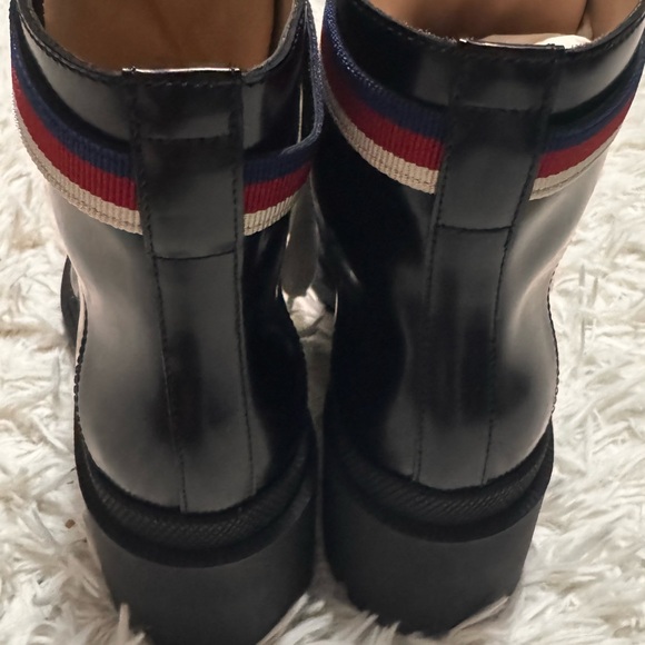 Gucci Sylvie Web Patent Leather Ankle Boot
Heel 55mm - Picture 5 of 11